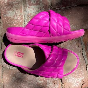 Fitflop Limited Edition Loosh Lux - sold out sandal - hot pink - size 37